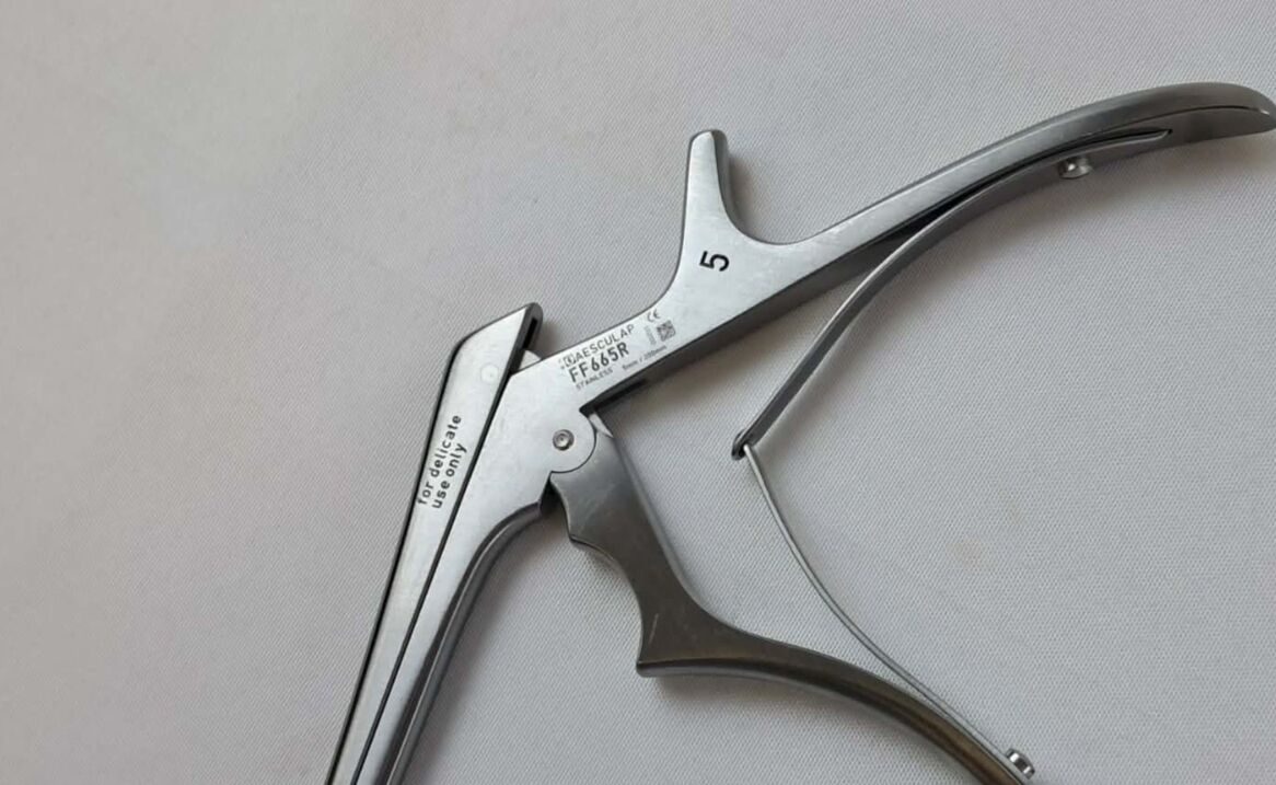 AESCULAP FF665R Kerrison Rongeur 5mm Bone Punch 130° Upward 7 7/8" Spine — photo 4