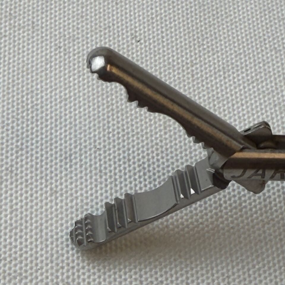JARIT 625-108 Roto-Lok Dual-Cup Laparoscopic Grasper w/ Ratchet 5mm x 34cm — photo 5