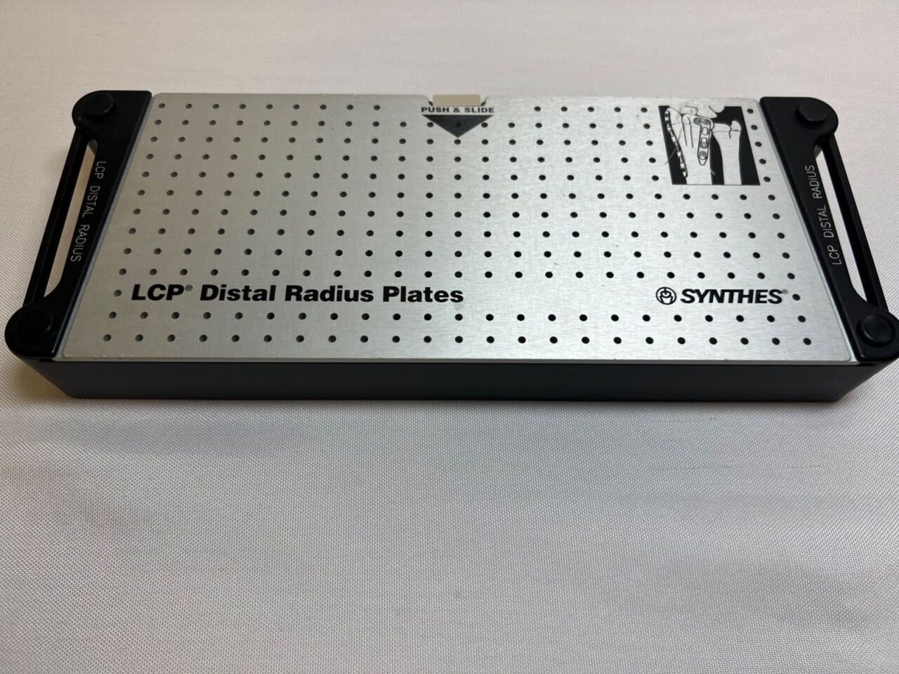 SYNTHES CCMED414 Surgical Cases — photo 4