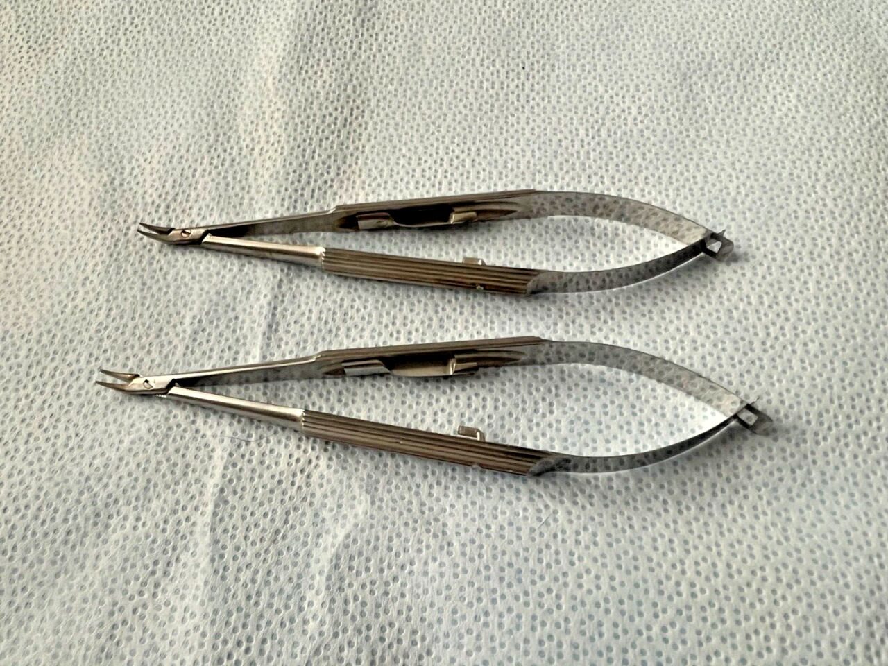 MSI PRECISION INSTRUMENTS 4-3/4" Ophthalmic Small Curved Needle Holders - Set of 2