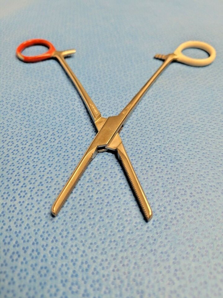V. MUELLER SU2854 Straight Serrated Tubing Clamp 7" — photo 3