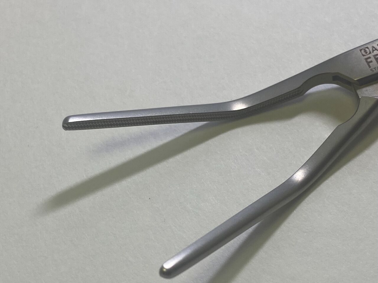 AESCULAP FB567R DeBakey Tangential Occlusion Clamp Curved — photo 5
