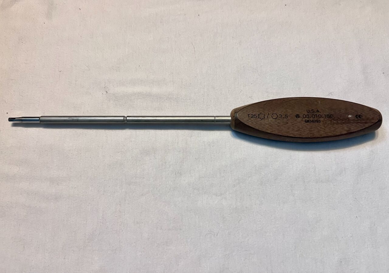 SYNTHES 03.010.150 Star/Hexdrive T25 Screwdriver 3.5mm Self-Retaining — photo 1