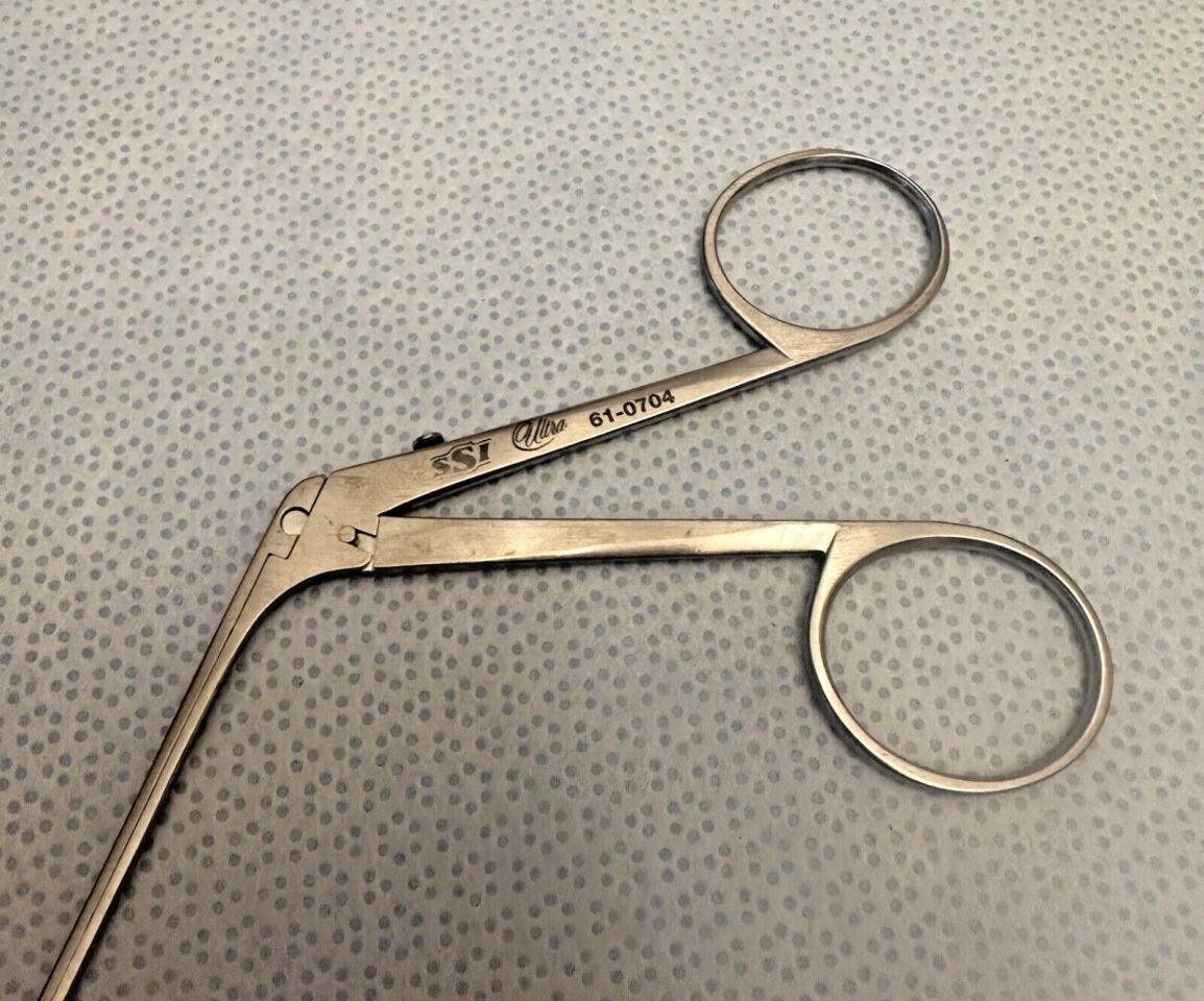 SSI ULTRA 61-0704 Scissors Bellucci Curved Left 7.0mm Blades 5 1/4 in — photo 2