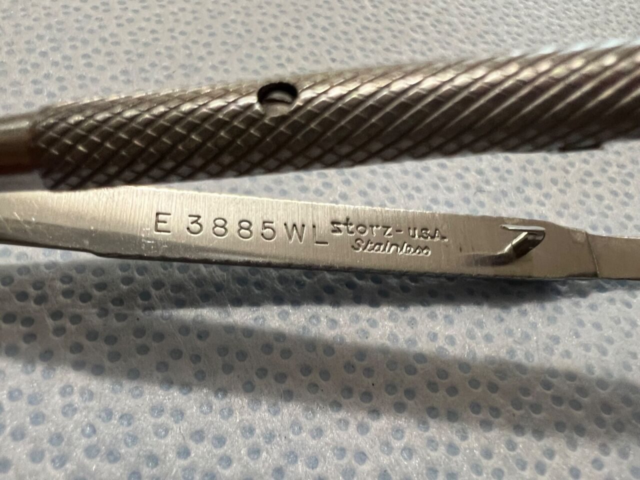 STORZ E3885 WL 6mm Curved Delicate Jaws 5" Non-Locking Micro Needle Holder Curved Delicate Jaws Non-Locking — photo 5