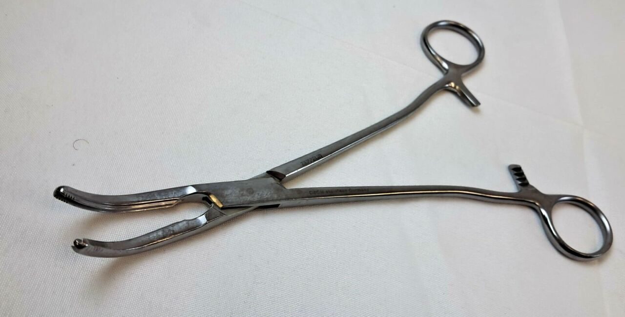 COOPER SURGICAL 160.72.210 Hysterectomy Clamp 8-1/2in Curved — photo 3