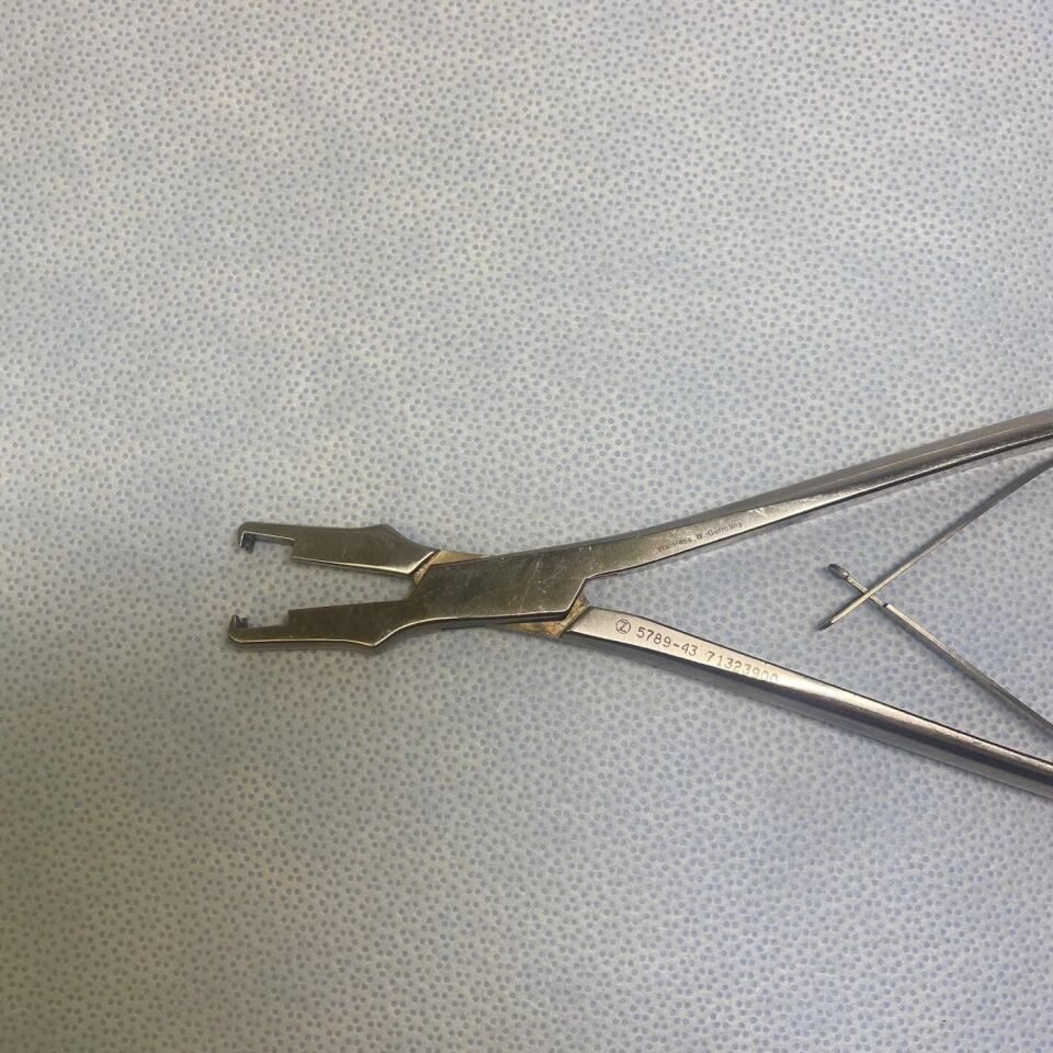 ZIMMER 5789-43 Surgical Orthopedic Holding Pliers — photo 4