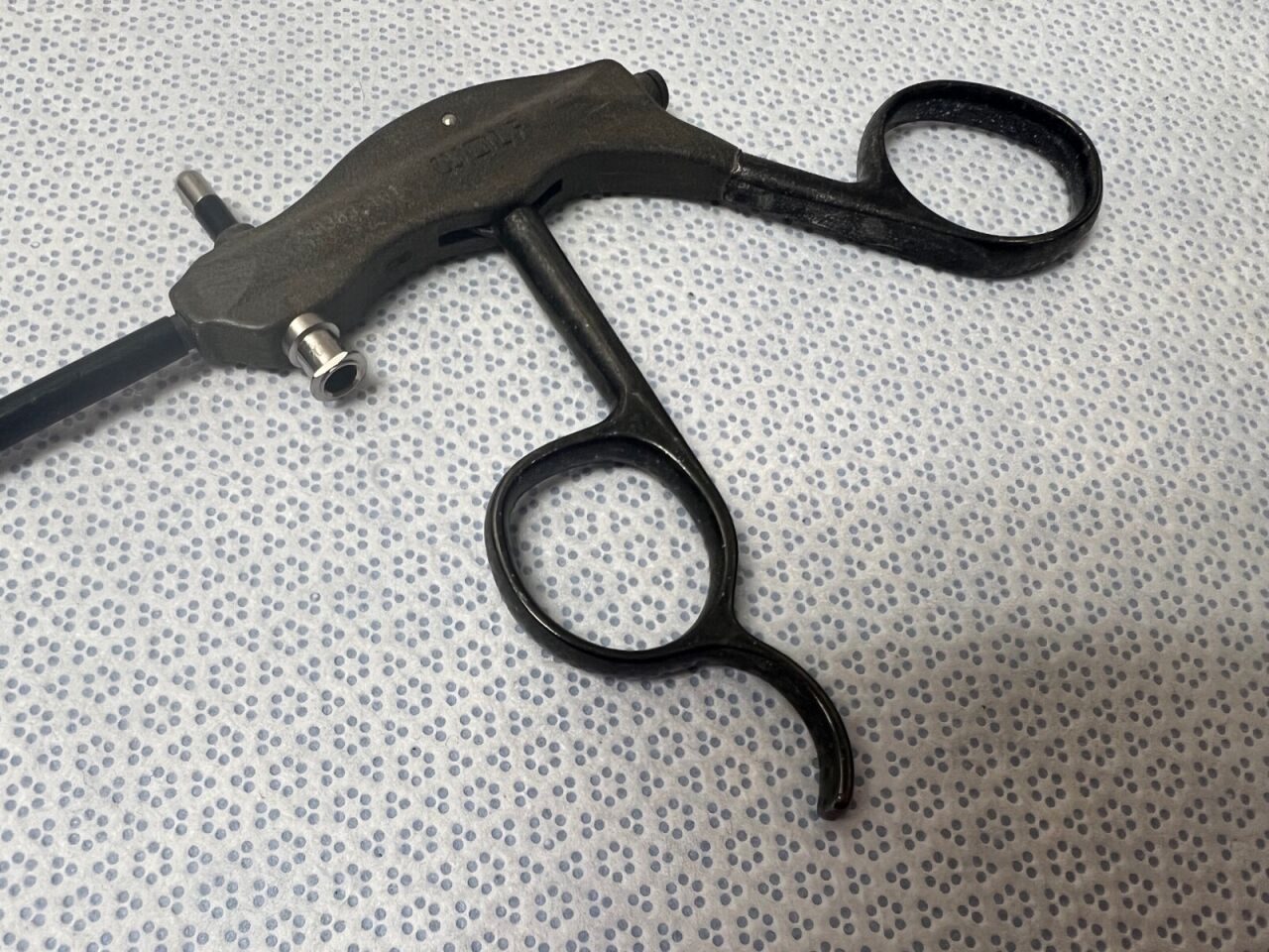 R. WOLF 8383.101 Laparoscopic Double Action Biopsy Pin Forceps 5mm w/ Handle — photo 4
