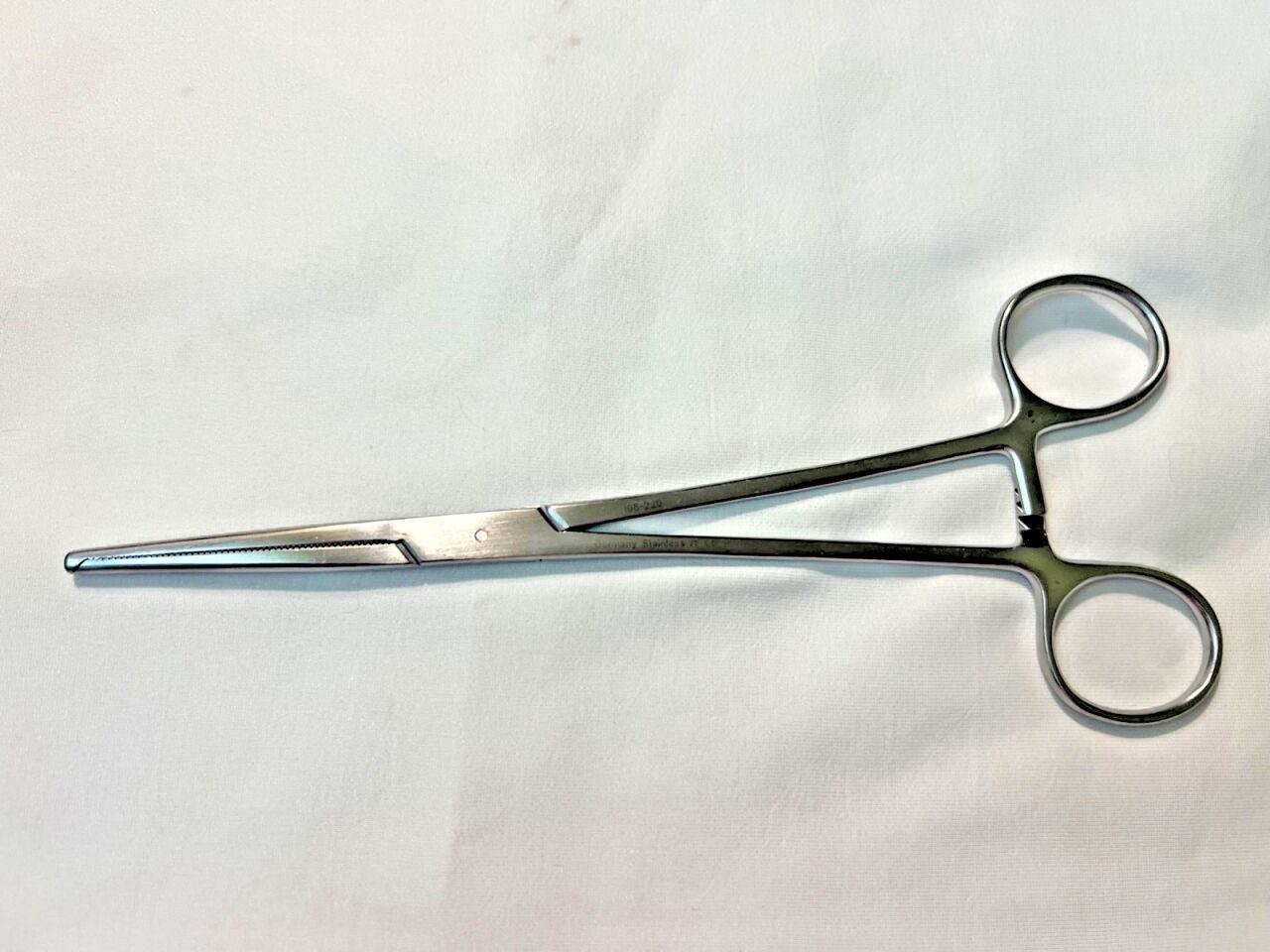 JARIT 106-220 Rochester-Ochsner Artery Forceps 1x2 Teeth 3mm x 7-3/4" Length