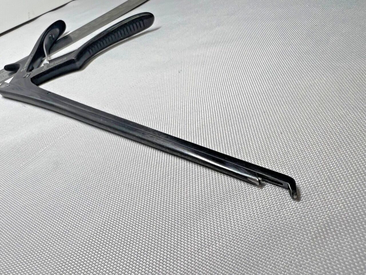 SYMMETRY 57-0693-BD Micro Kerrison Rongeur 3mm x 40deg Up x 8" w/ Ejector — photo 3