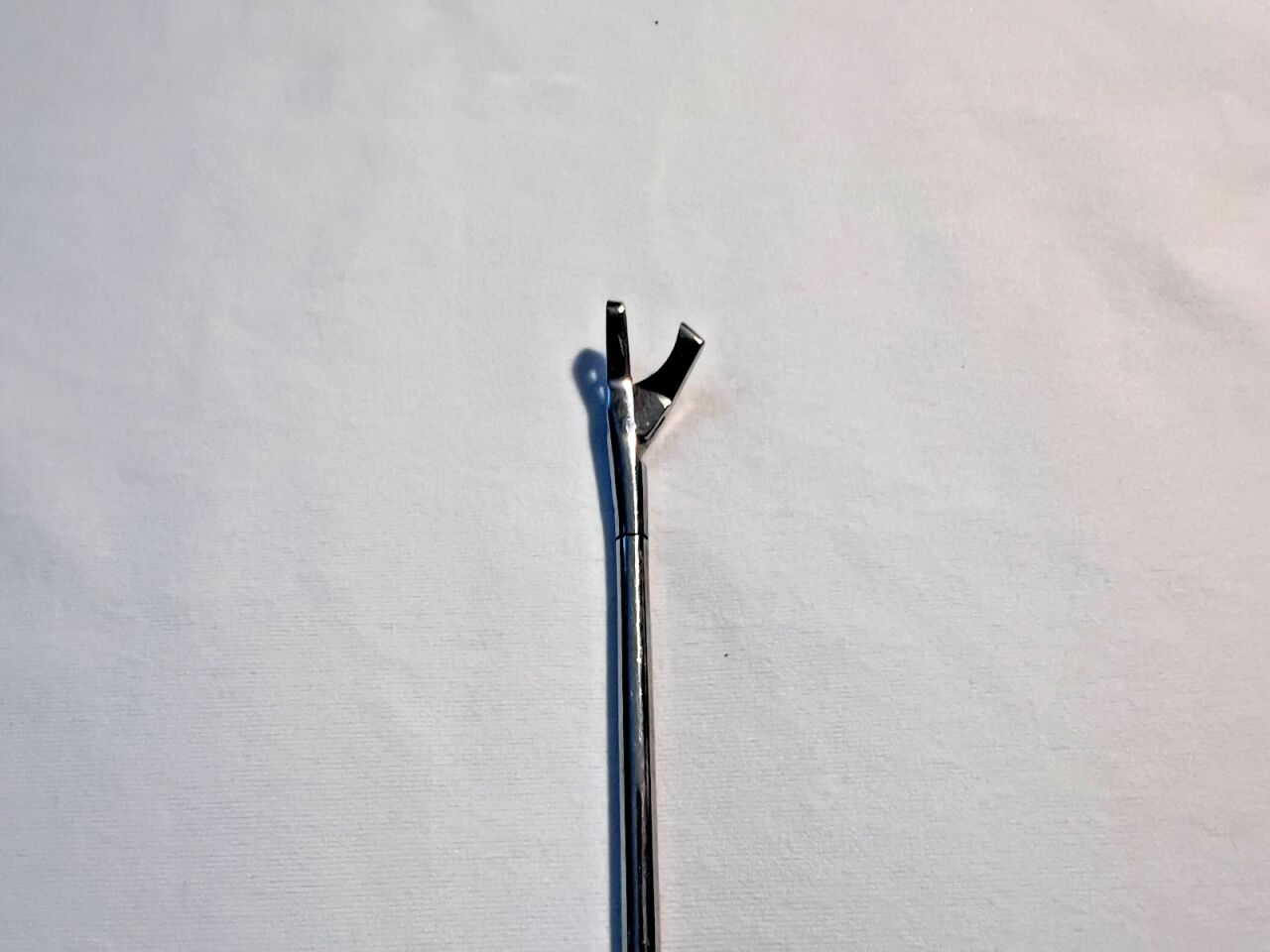 WELCH ALLYN 2790437 Endoscopic Right Angled Biopsy Clamp 36cm — photo 2