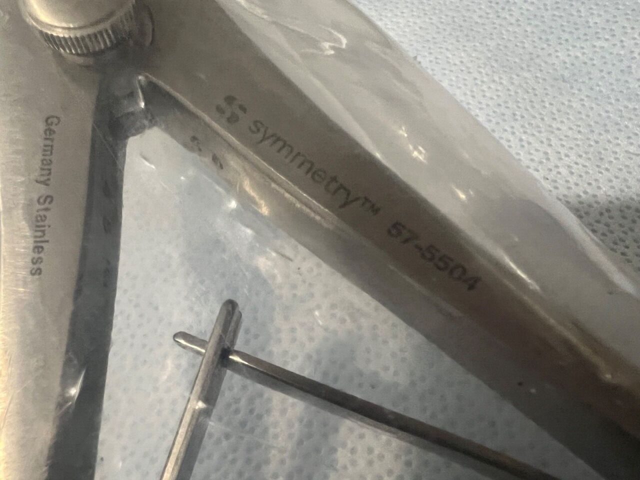 SYMMETRY SURGICAL 57-5504 Inge Lamina Spreader w/ Teeth 2.5" Jaw Opening 10" WL — photo 2