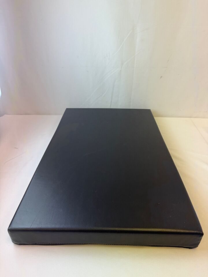 ALLEN MEDICAL A-30410-PAD 2" x 15" x 24" Pad Carbon Lights Minor Procedure Table — photo 6