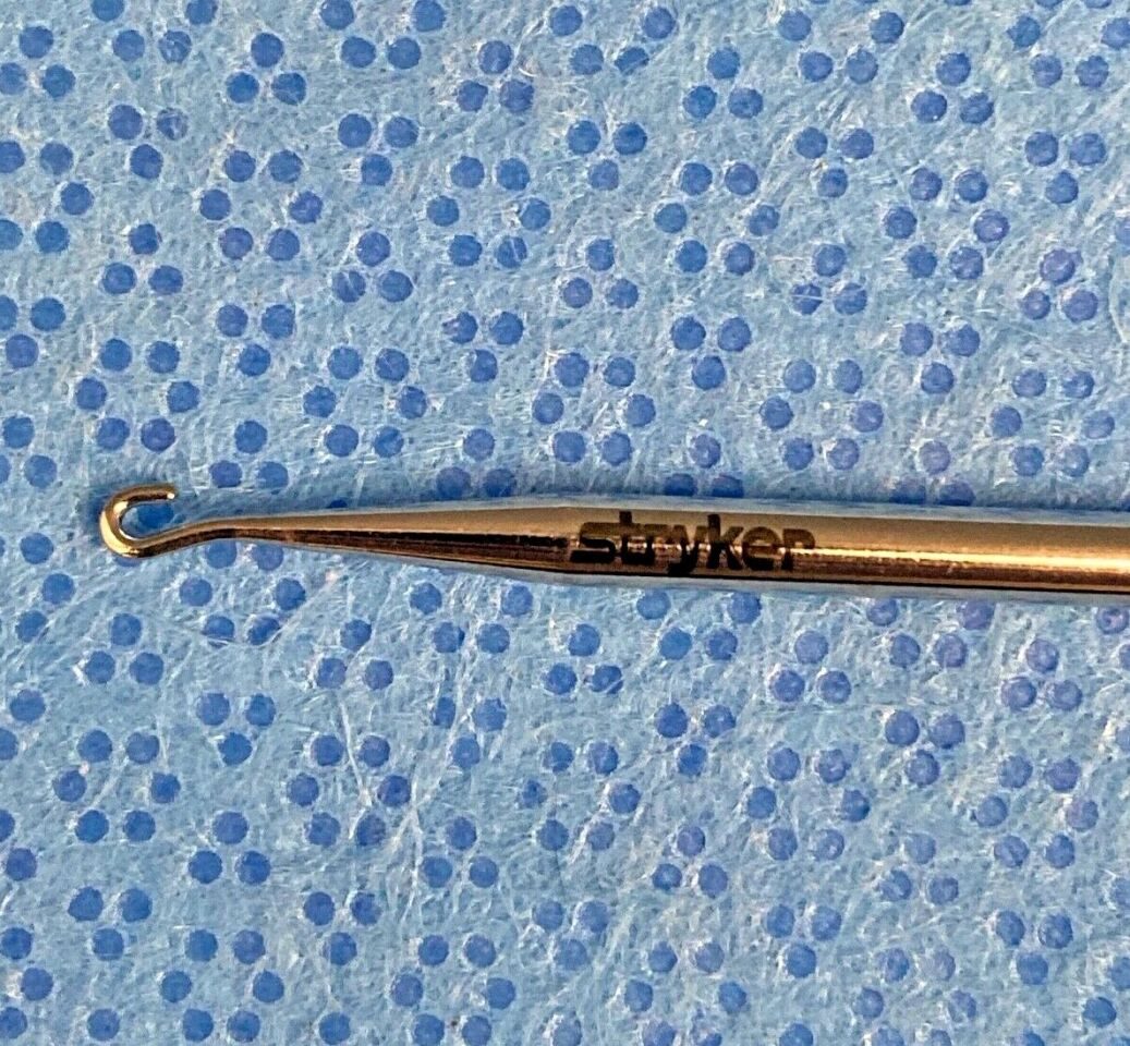 STRYKER 3910-500-729 Crochet Hook Arthroscopic Rotator Cuff Repair Shoulder — photo 2