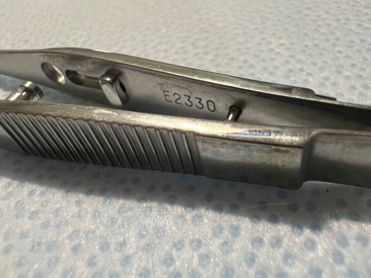 STORZ E2330 Jameson Left Muscle Forcep 12mm Angled Scaled Jaws X 3.9" Length — photo 4
