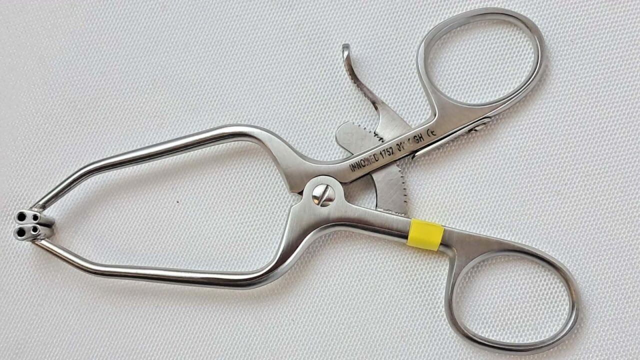 SHARP EDGE Innomed 1752 Wurapa Double Hole Pin Distractor 1.1mm 1.6mm Orthopedic — photo 4
