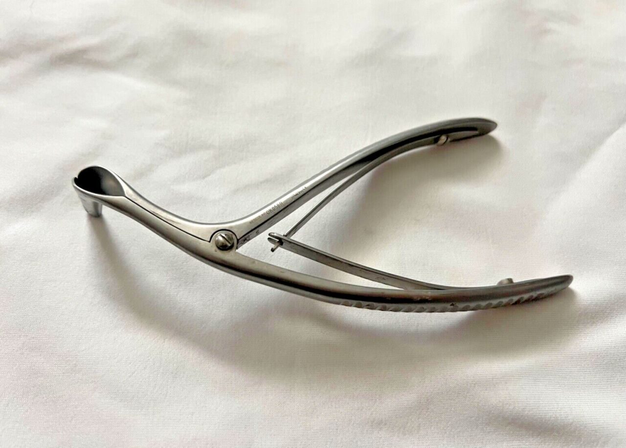AESCULAP OK058R Beckmann Nasal Speculum Curved 15cm Pediatrics ENT