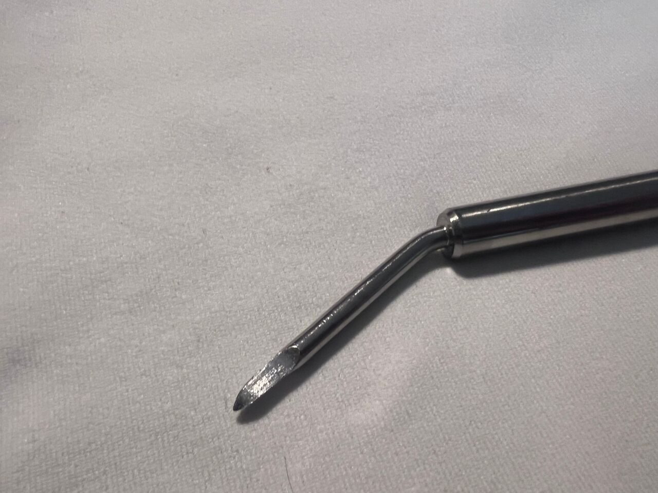 SYNTHES 324.077  Curved Bone Awl — photo 3
