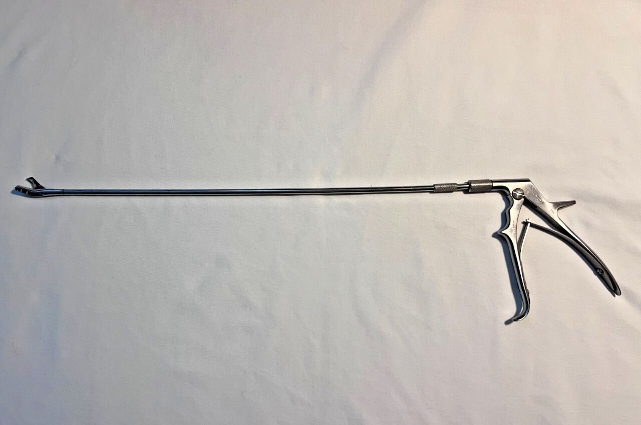 WELCH ALLYN 2790437 Endoscopic Right Angled Biopsy Clamp 36cm