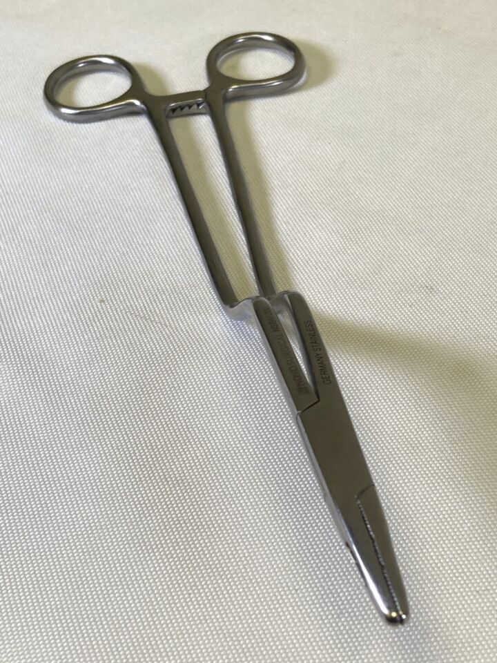 NOVO SURGICAL NSBM280 Bayonet Needle Holder Fenestrated Jaws 10" — photo 7
