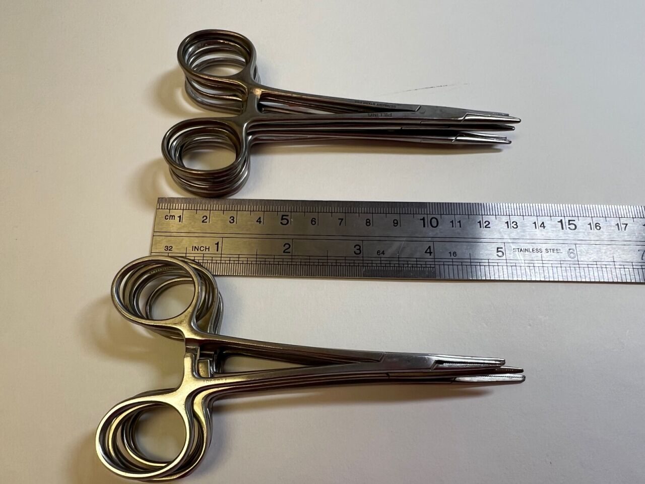 PILLING  Lot Of 10 Konig Hemostatic Straight Serrated Jaw Forceps — photo 4