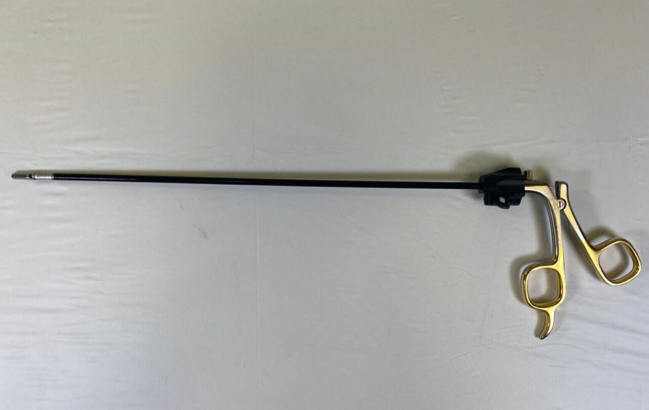 SNOWDEN-PENCER 90-3004 Diamond Jaw 5mm x 32cm Blunt Nose Laparoscopic Grasper