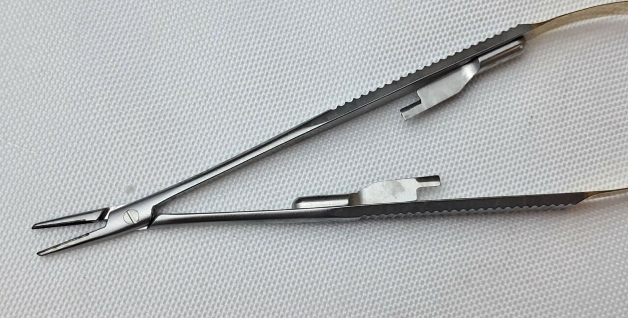 V. MUELLER VM61-2551 Castroviejo Needle Holder — photo 4