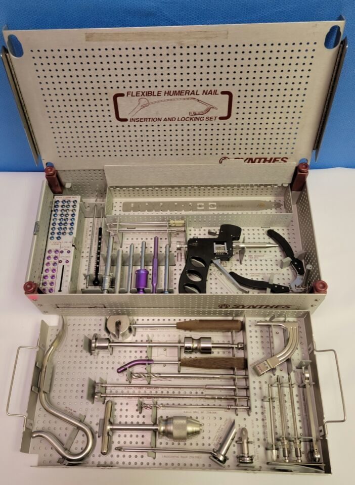 SYNTHES Various Flexible Humeral Nail Insertion And Locking Set — photo 2