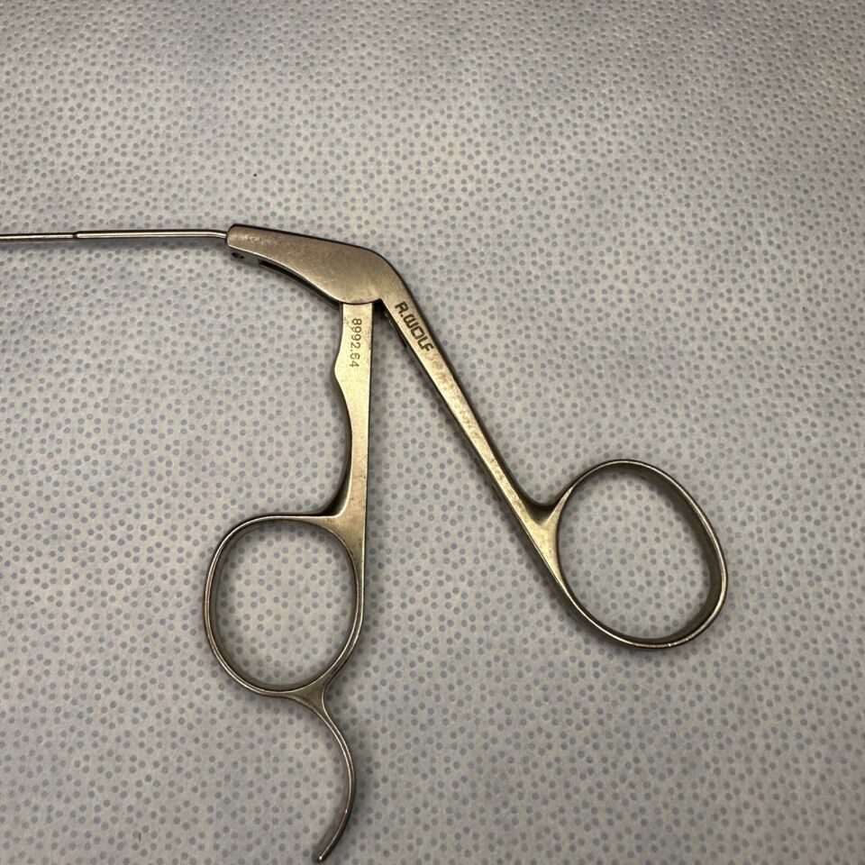 R. WOLF 8992.64 Semi Rigid 7Fr x 320mm Hooked Scissors Urology — photo 4