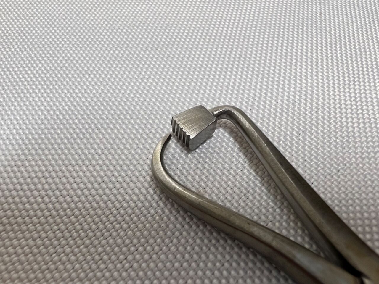 AAP IU 2508-00 Small Holding Forceps — photo 3