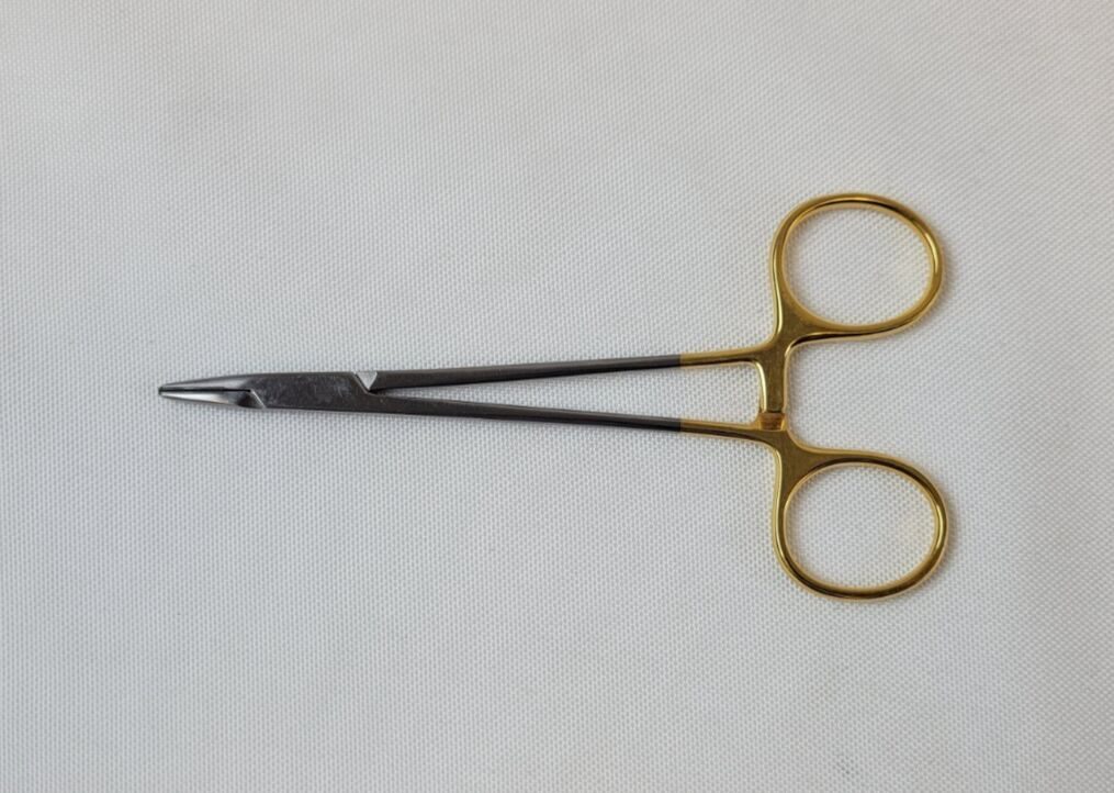 PILLING 15-2800 Halsey Needle Holder Serrated Jaws Tungsten Carbide 5-1/4" — photo 1