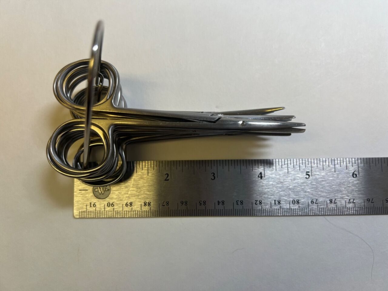 KONIG MDS0828111 Lot of 9 Surgical Curved Scissors on Stringer — photo 4