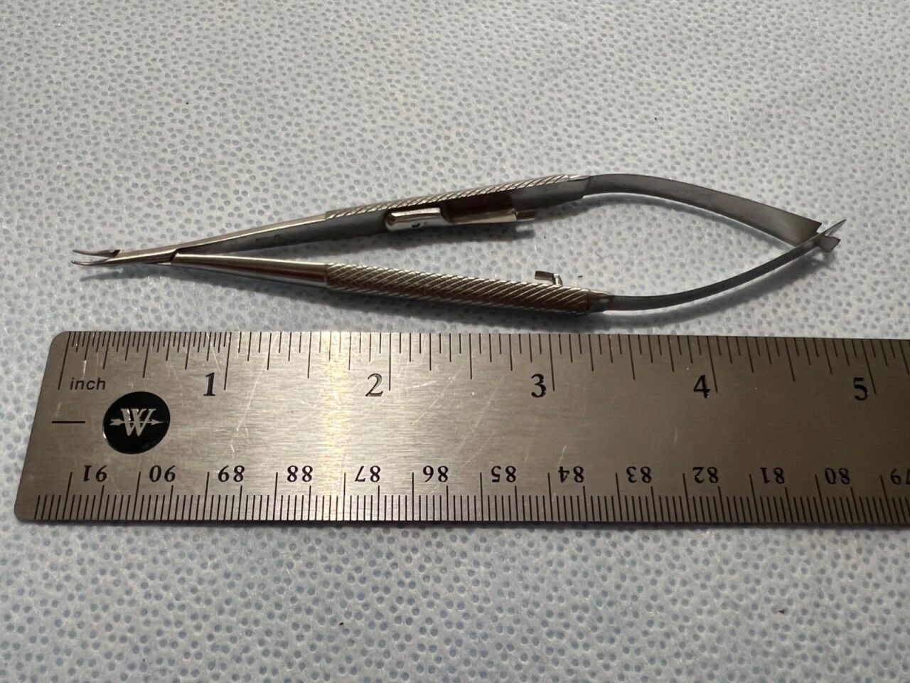 STORZ E3885 WL 6mm Curved Delicate Jaws 5" Non-Locking Micro Needle Holder Curved Delicate Jaws Non-Locking — photo 6