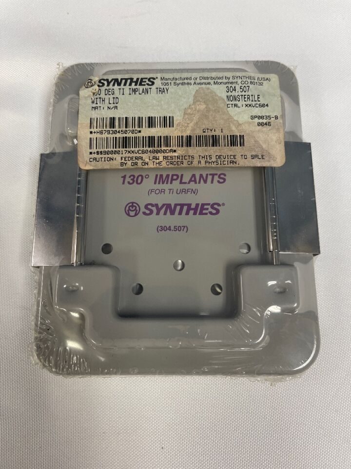SYNTHES 130 304.507  DEG TI Implant Tray w/Lid — photo 4