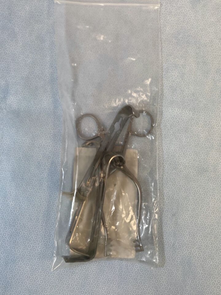 V. MUELLER CH1130 Retractor w/ 3 Center Blades Original Size — photo 5