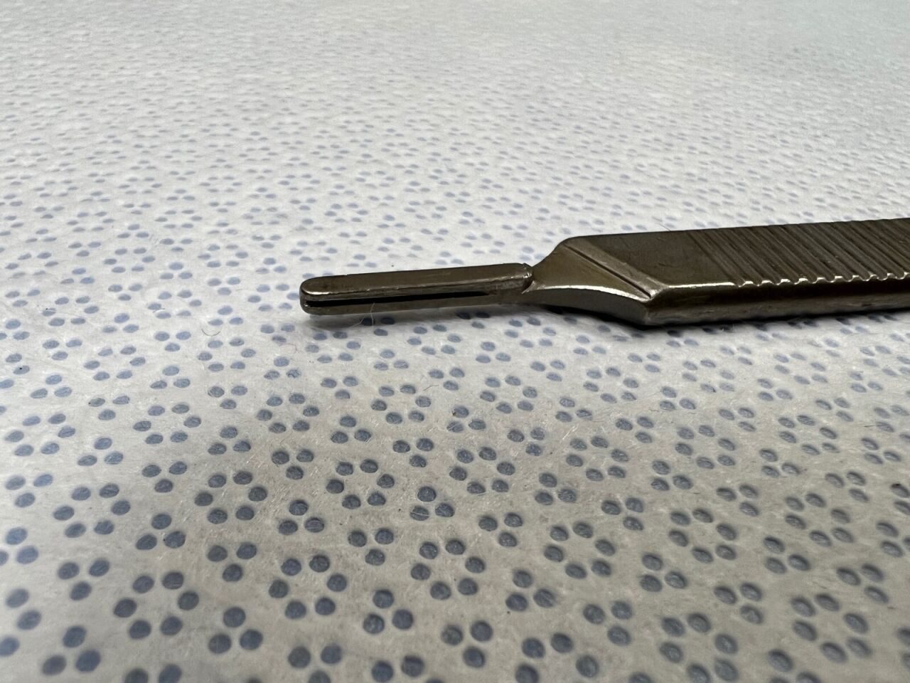 AESCULAP BB075R Scalpel Handle Angled No. 3 — photo 2