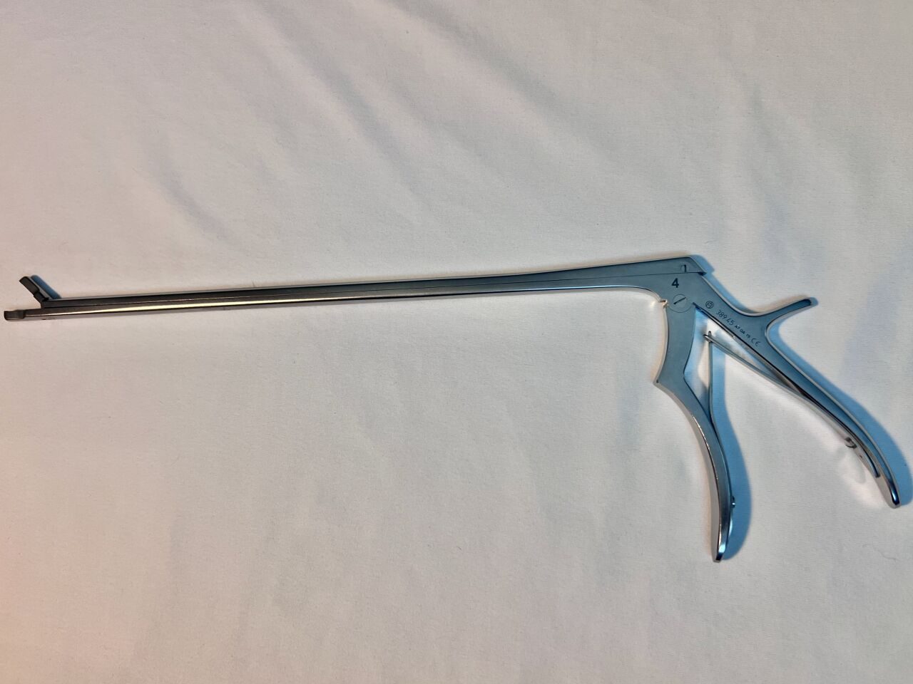 SYNTHES 389.45 Double-Action Spinal Disc Rongeur w/ Teeth 4mm Up-Bite 33cm — photo 1
