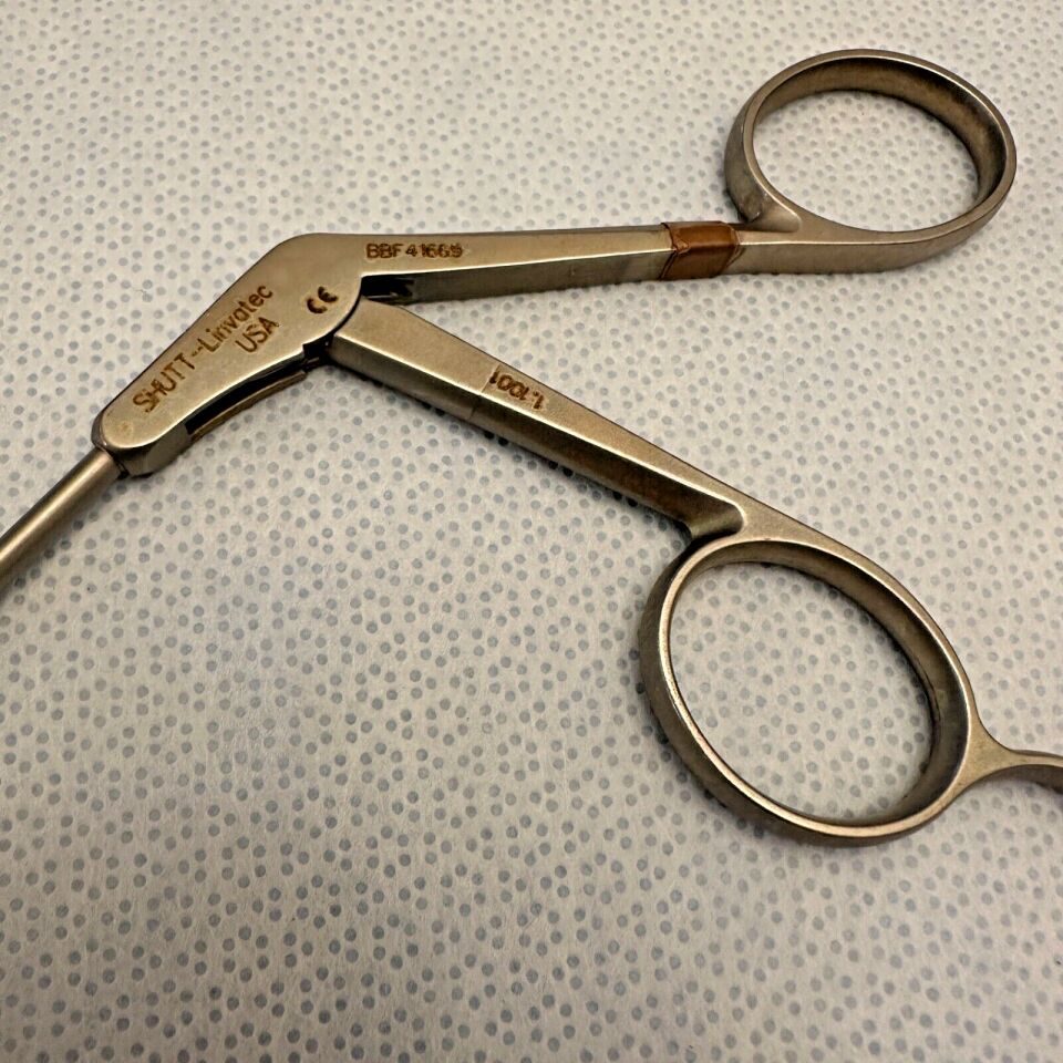 LINVATEC 1.1001 Master Micro Scissor Forceps 3.4mm Arthroscopic — photo 3