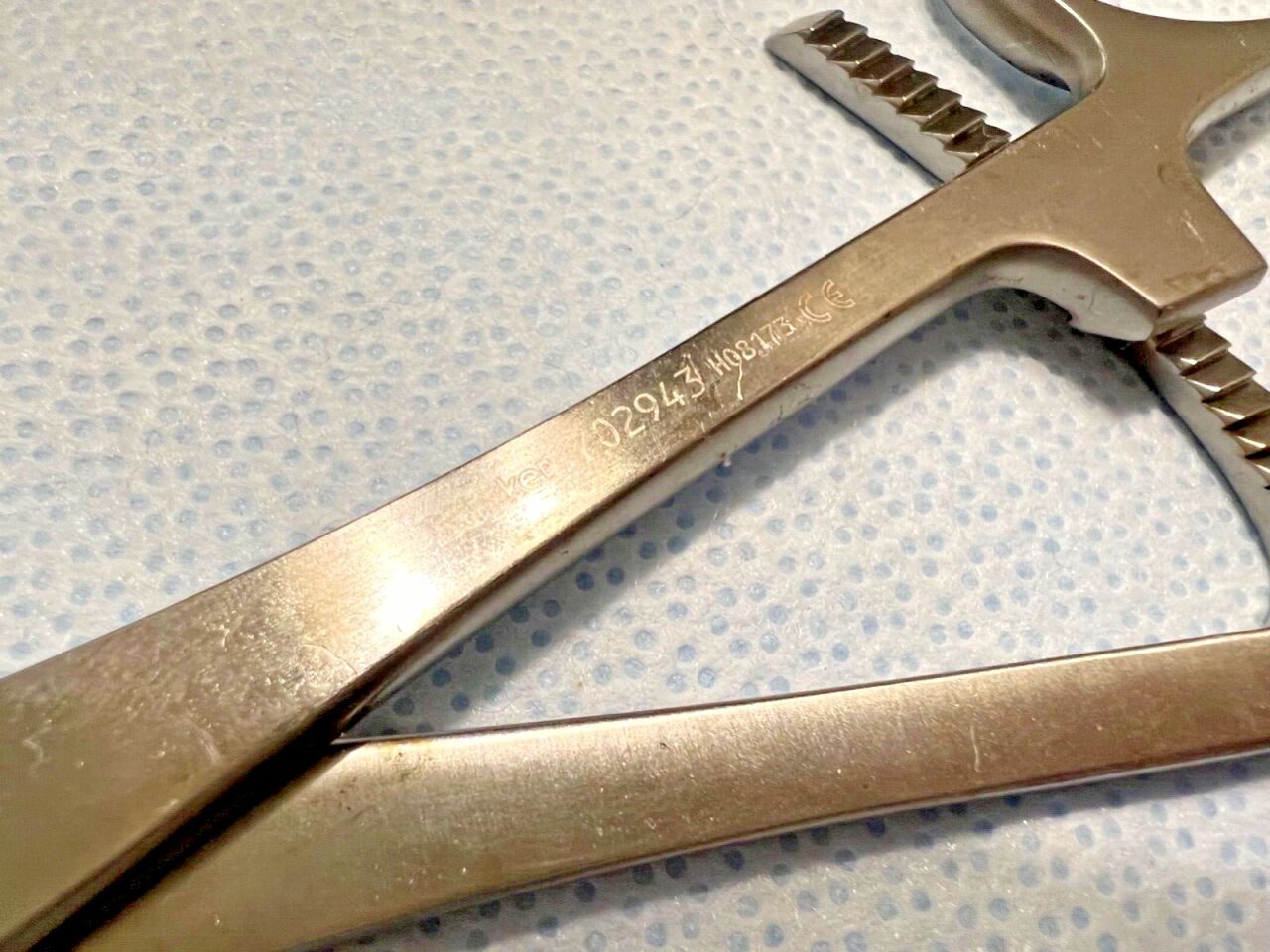 STRYKER 702943 Curved Reduction Forceps w/ Ball Spike 7" Length — photo 3