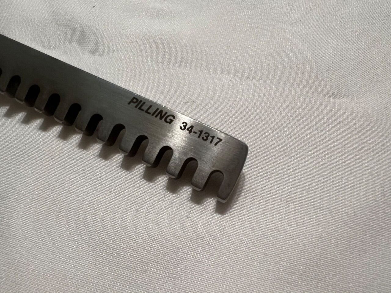 PILLING WECK 34-1300 Medium Finochietto Retractor Curved Arms 7-1/2" Spread — photo 4