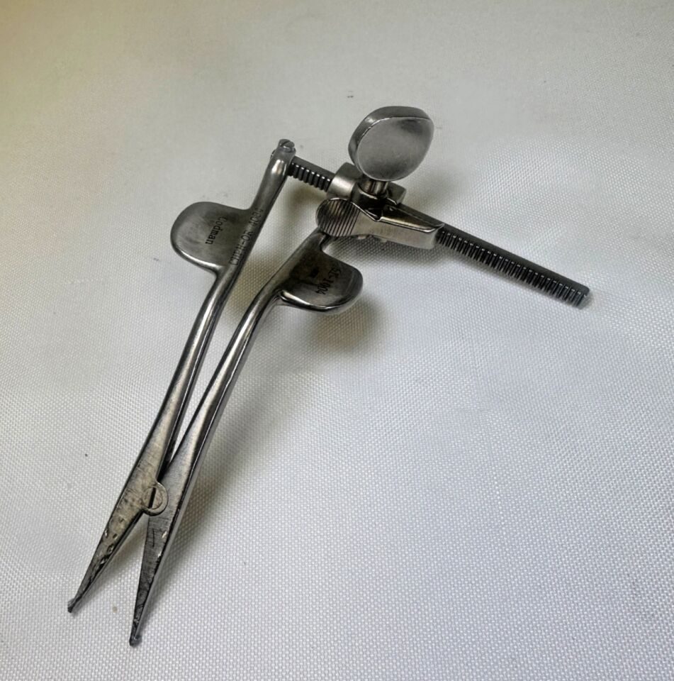 CODMAN 61-1004 Vertebrae Spreader Ratcheted Retractor Neuro Surgical — photo 3