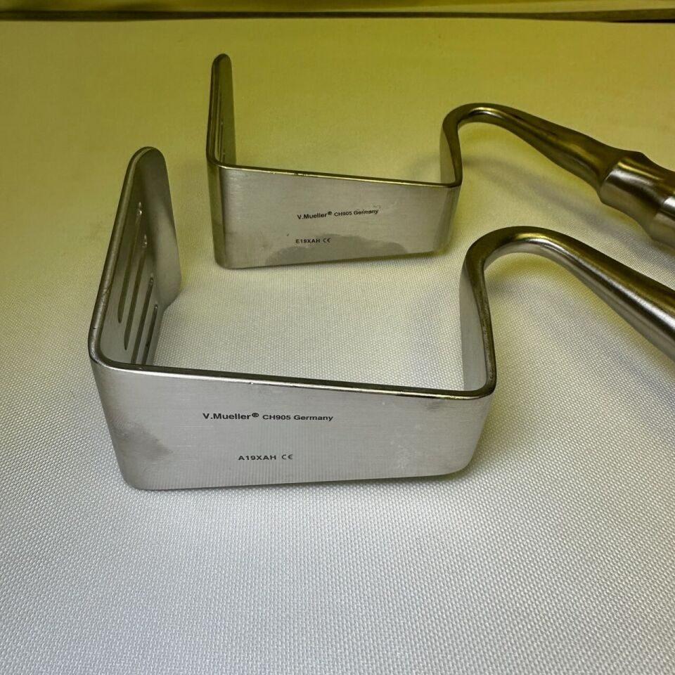 V. MUELLER CH905 Davidson Scapular Retractor Blade 3"x2" — photo 5