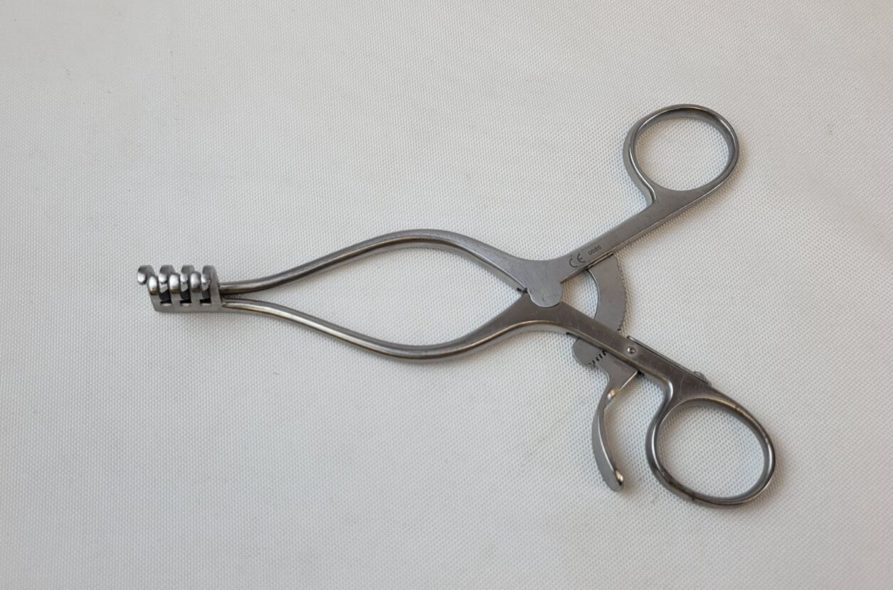 CODMAN 50-1197 Weitlaner Retractor, Blunt, 3x4 Prongs, 6-1/2" — photo 4