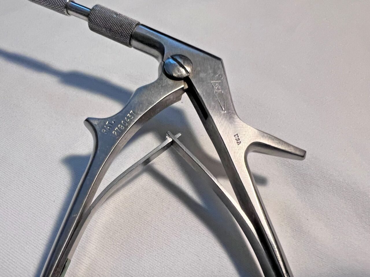 WELCH ALLYN 2790437 Endoscopic Right Angled Biopsy Clamp 36cm — photo 5