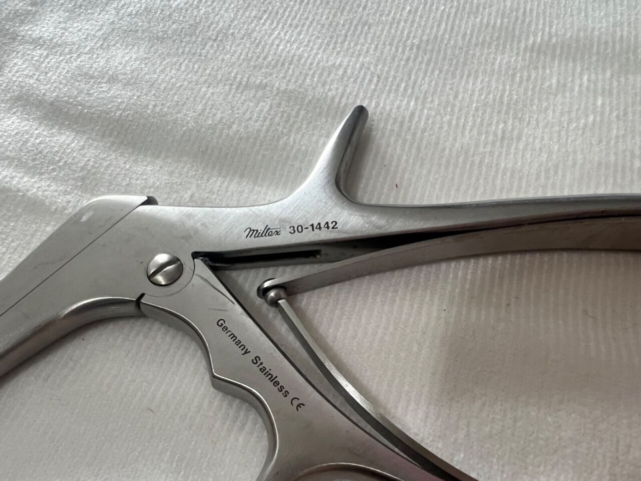 MILTEX 30-1442 7 X 3 X 1.5mm Bite 9-3/4" L Tischler Cervical Biopsy Punch Forcep — photo 6
