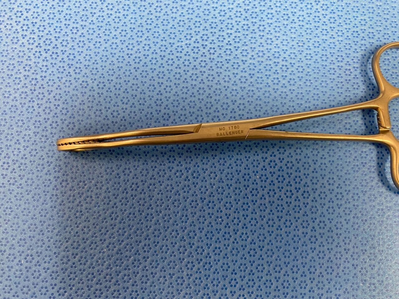 V. MUELLER MO1780 Ballenger Sponge Holding Forceps Curved, Serrated — photo 4