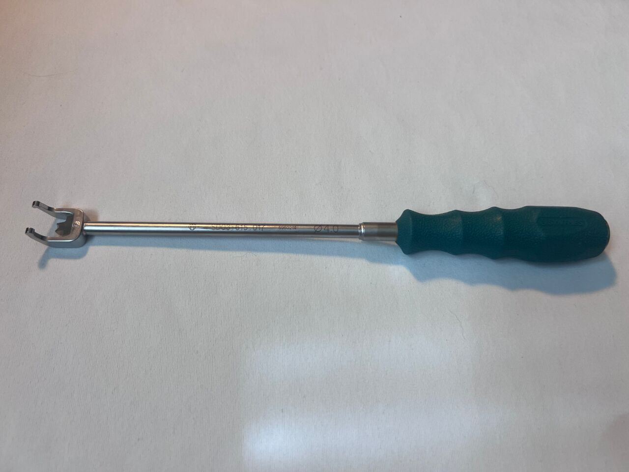 SYNTHES 03.615.017 OCT Spinal System 4mm Rocker Fork — photo 1