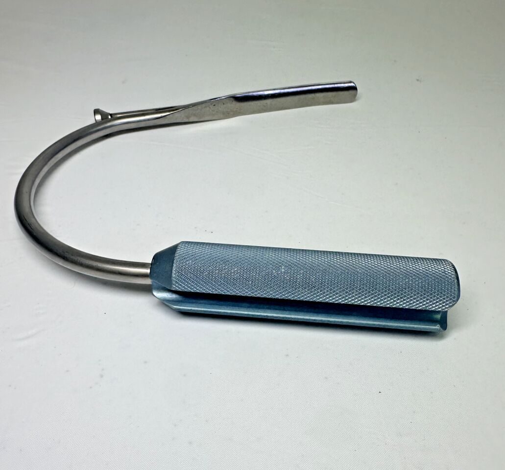 SNOWDEN-PENCER 88-5215 3.5" X .5" Emory Retractor w/ Suction — photo 6