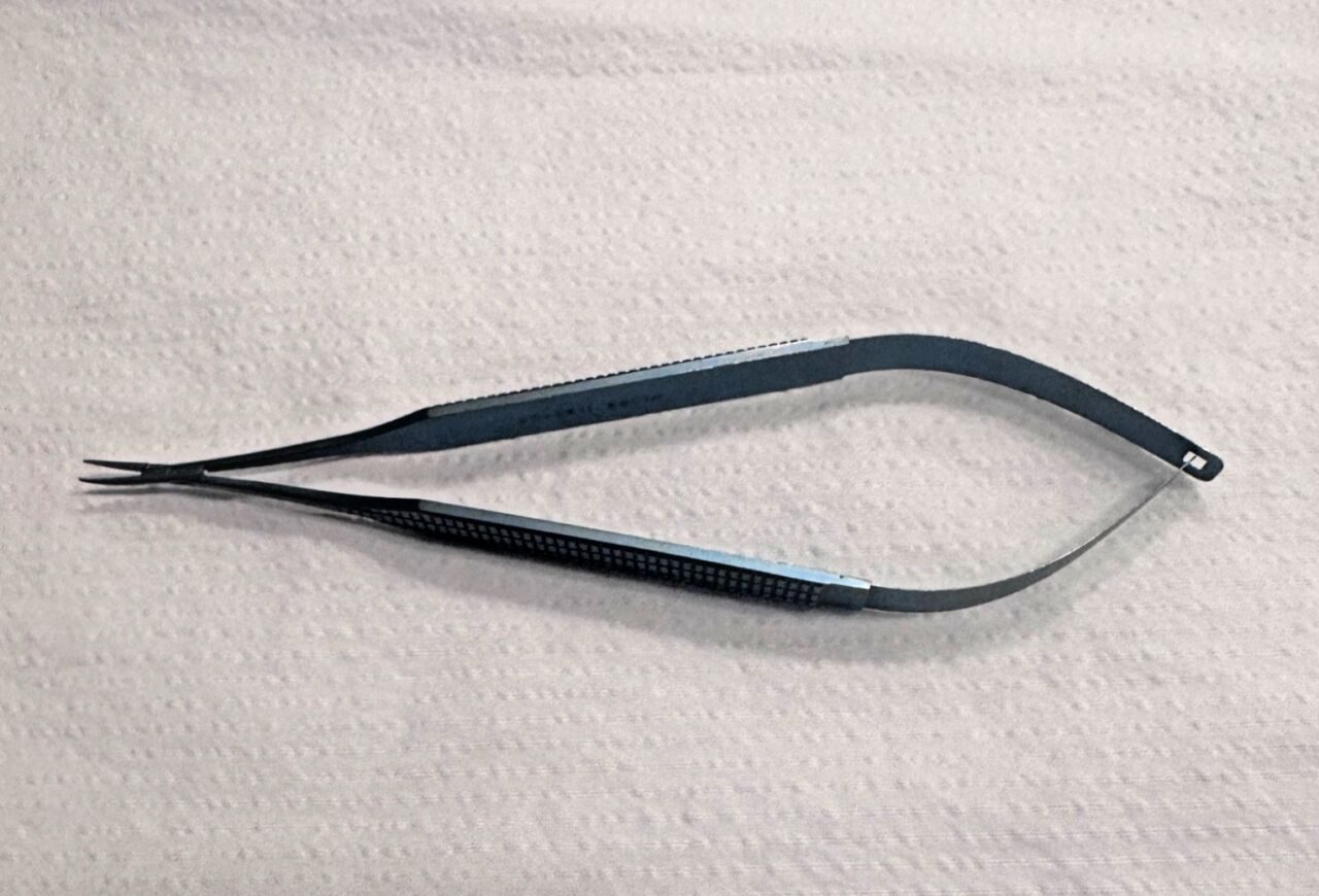 CODMAN 80-1511 Titanium Malis Needle Holder 0.5mm Curved Tip Neuro Spine
