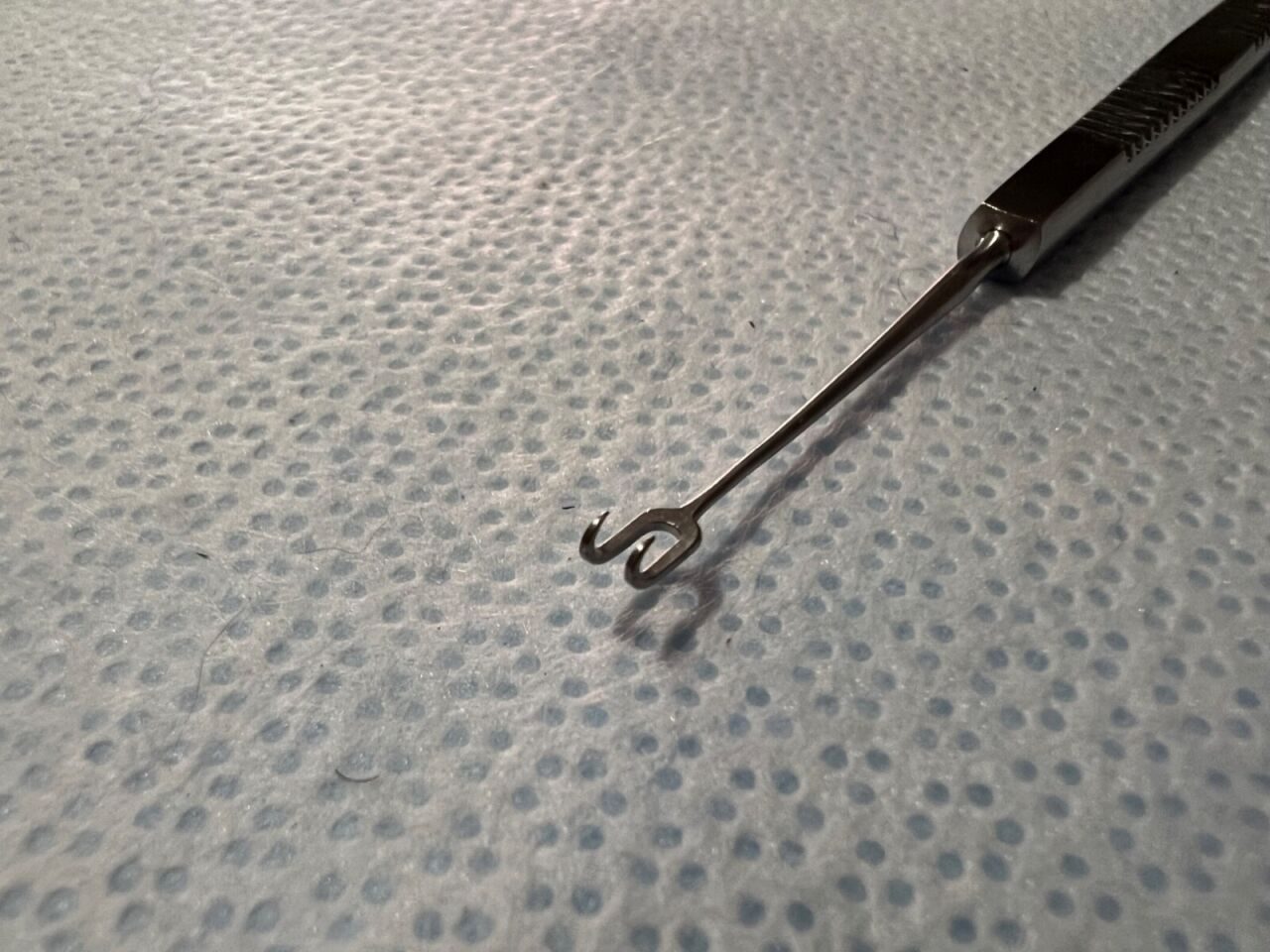 PILLING WECK 54126 Guthrie Skin Hook 2.5mm X 2.7mm Hook 5-1/8" Length — photo 3